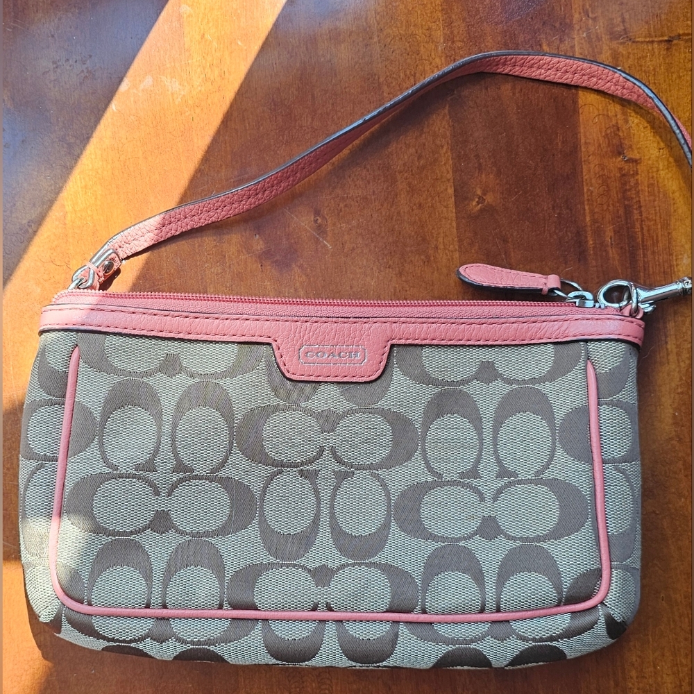 Coach CAMPBELL SIGNATURE LARGE WRISTLET